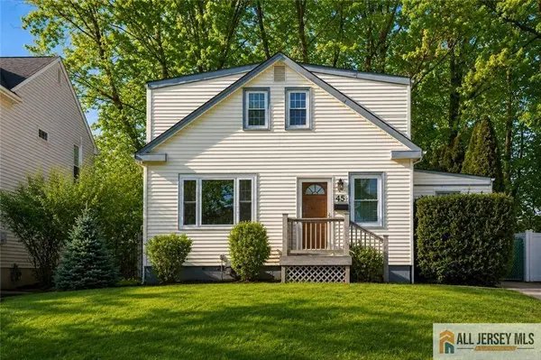 45 Homer PL, Metuchen, NJ 08840
