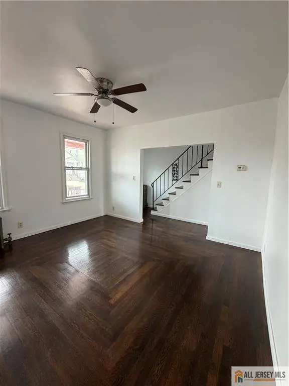 350 Summit AVE, Perth Amboy, NJ 08861