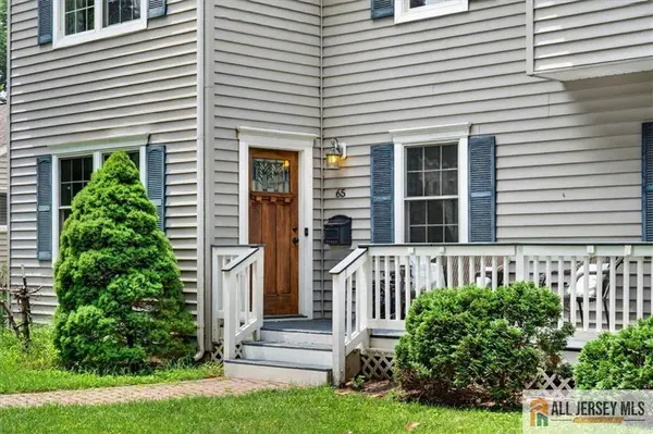 65 Hollywood AVE, Metuchen, NJ 08840