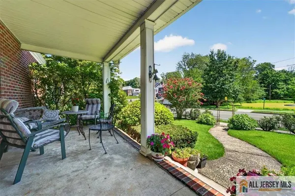 179 Lake AVE, Metuchen, NJ 08840