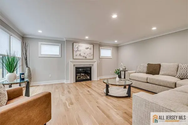 569 Riverside DR, Princeton, NJ 08540