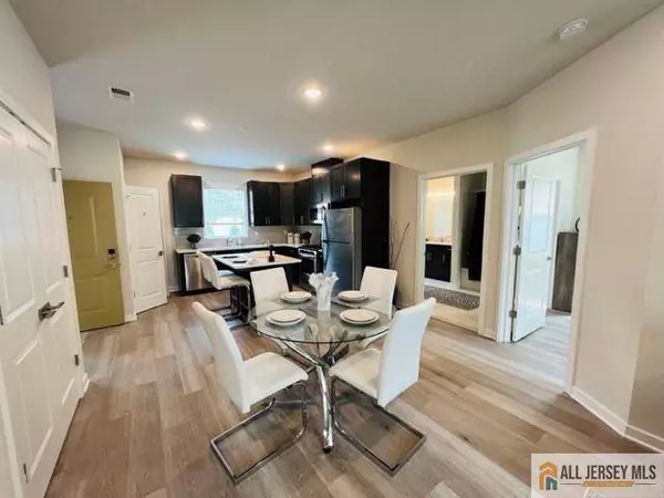 463 Old Post RD, Edison, NJ 08817