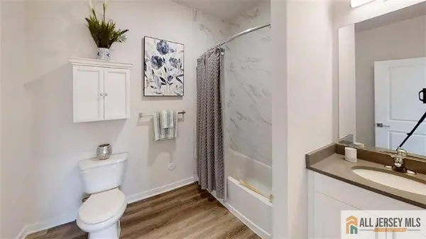 19 Stelton RD, Piscataway, NJ 08854