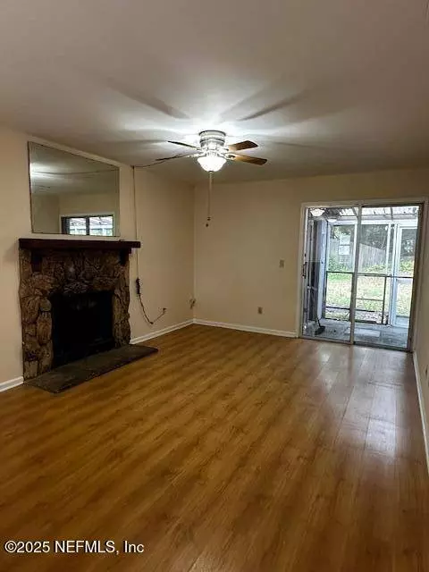 2730 HIDDEN VILLAGE DR, Jacksonville, FL 32216