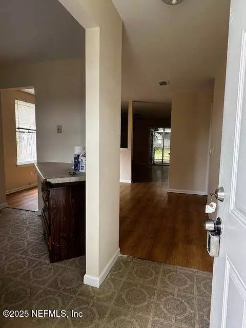 2730 HIDDEN VILLAGE DR, Jacksonville, FL 32216