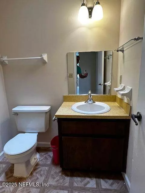 2730 HIDDEN VILLAGE DR, Jacksonville, FL 32216