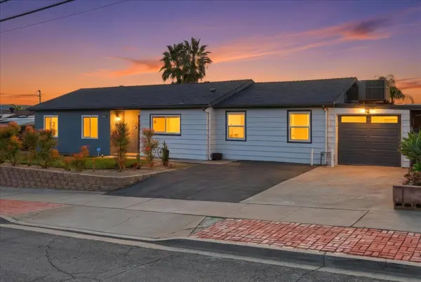 9656 Domer Rd, Santee, CA 92071-1401