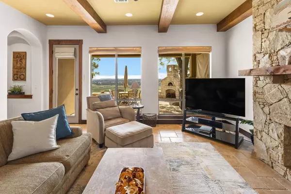 2804 Lohman Ford RD #B, Lago Vista, TX 78645