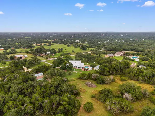 203 Grande ST, Driftwood, TX 78619