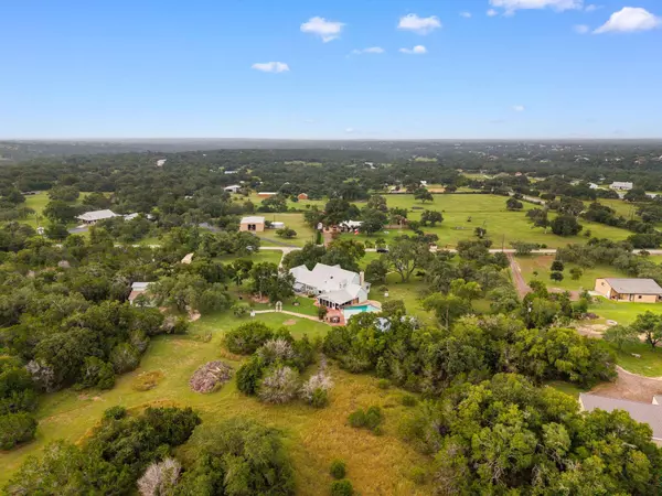 203 Grande ST, Driftwood, TX 78619