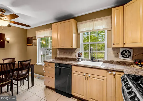 3 WALTHAM WAY, Sicklerville, NJ 08081