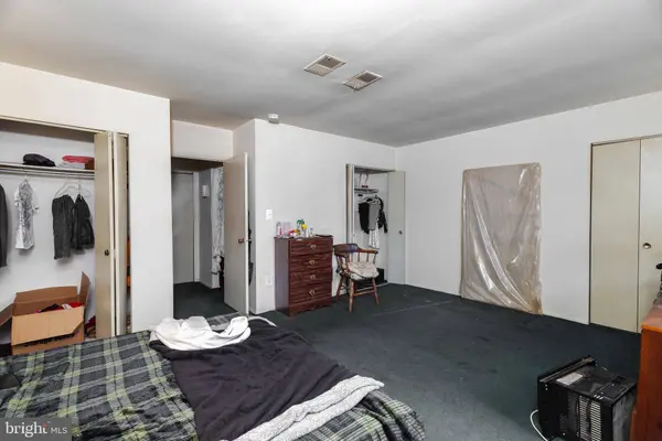 1216 LIBERTE CT, Burlington, NJ 08016