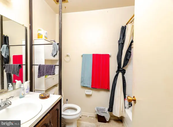 1216 LIBERTE CT, Burlington, NJ 08016