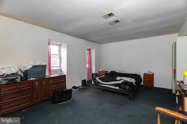 1216 LIBERTE CT, Burlington, NJ 08016