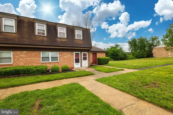 1216 LIBERTE CT, Burlington, NJ 08016