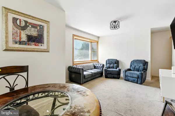 116 N PENNSYLVANIA AVE, Blackwood, NJ 08012