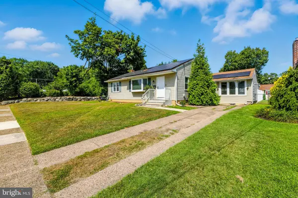 116 N PENNSYLVANIA AVE, Blackwood, NJ 08012