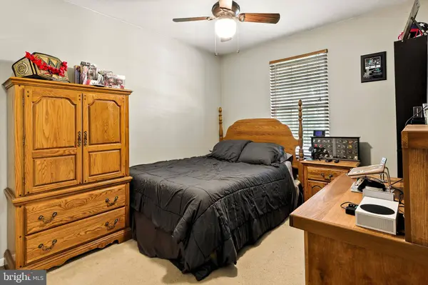 30 CEDAR HILL DR, Sicklerville, NJ 08081