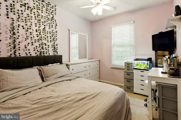 30 CEDAR HILL DR, Sicklerville, NJ 08081