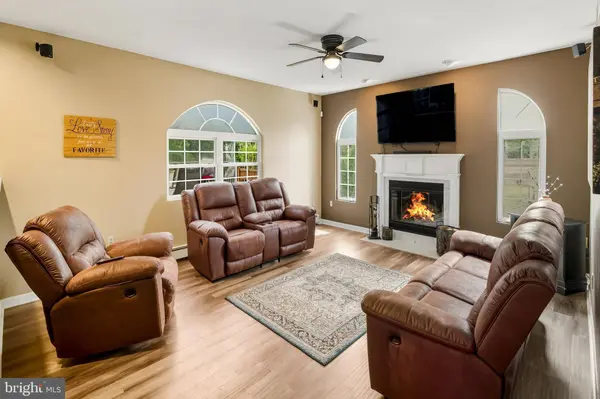 9 ORCHARD AVE, Blackwood, NJ 08012