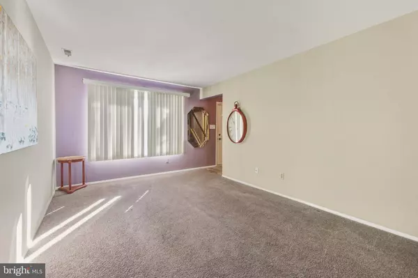 8221 CORBETT, Pennsauken, NJ 08109