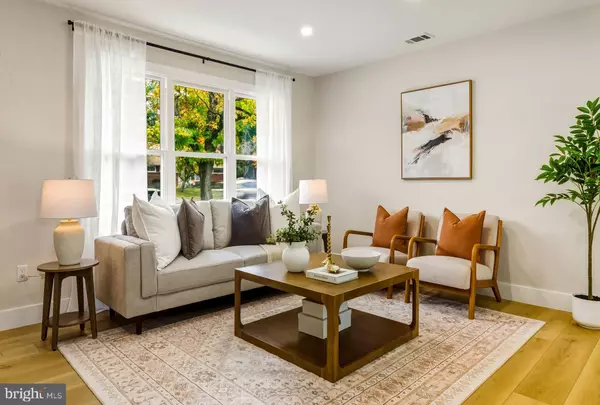 207 CHAPEL AVE E, Cherry Hill, NJ 08034