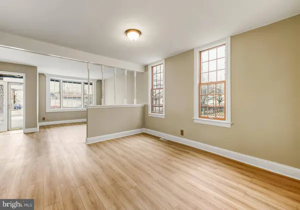 124 N BROADWAY, Gloucester City, NJ 08030