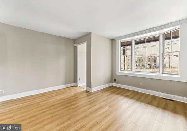 124 N BROADWAY, Gloucester City, NJ 08030