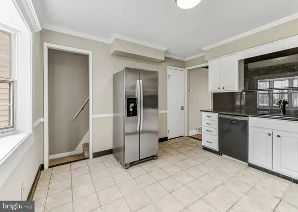 124 N BROADWAY, Gloucester City, NJ 08030