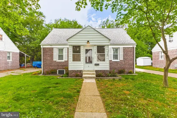 5 DIXIE DR, Penns Grove, NJ 08069