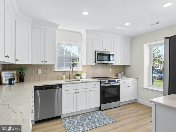 24 FALMOUTH DR, Mount Laurel, NJ 08054