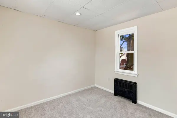 17 W WOOD ST, Paulsboro, NJ 08066