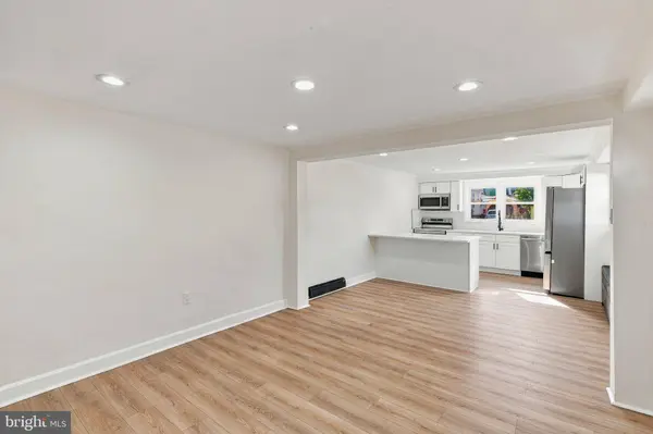 17 W WOOD ST, Paulsboro, NJ 08066