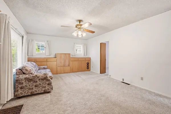 421 E Courtland Ave, Spokane, WA 99207
