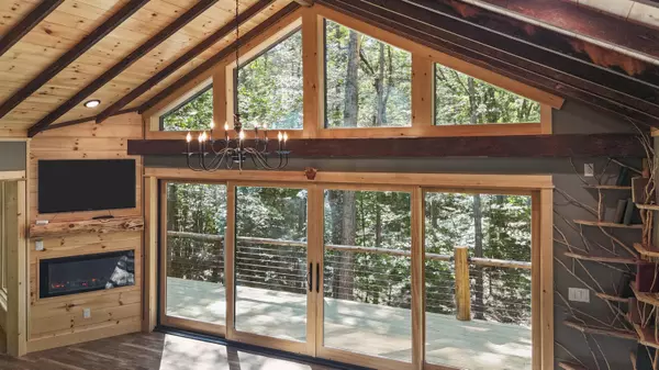 73 Beech ST, Jay, NY 12941