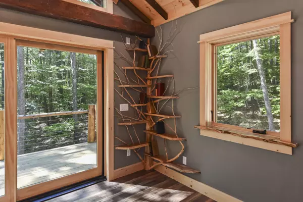 73 Beech ST, Jay, NY 12941