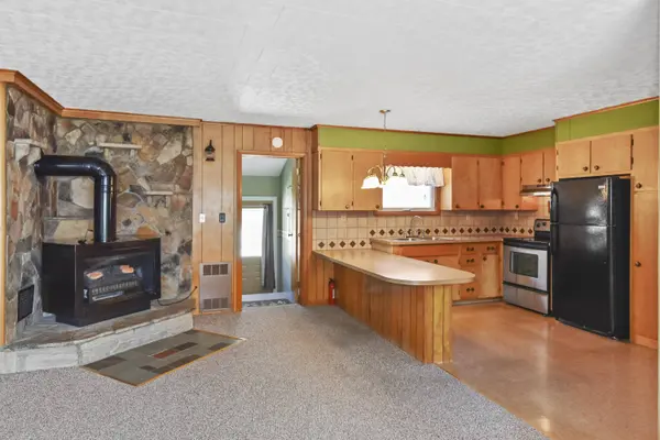 14 Haselton RD, Au Sable Forks, NY 12912