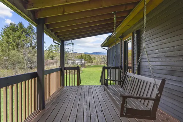 10807 NYS Route 9N, Keene, NY 12942