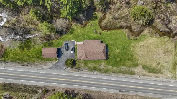 10807 NYS Route 9N, Keene, NY 12942