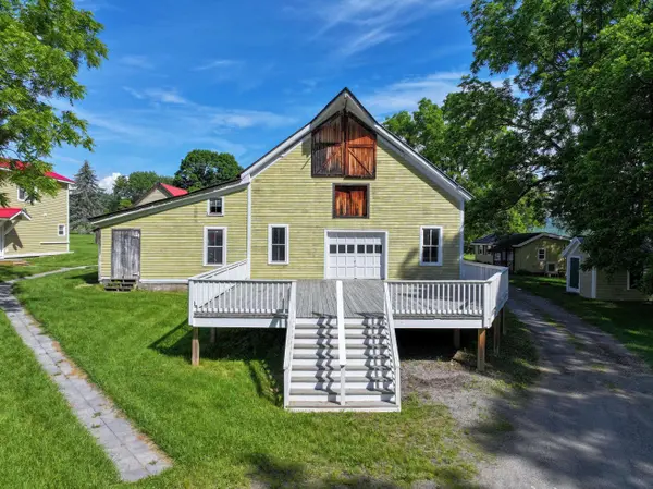 284 Edgemont RD, Moriah, NY 12960