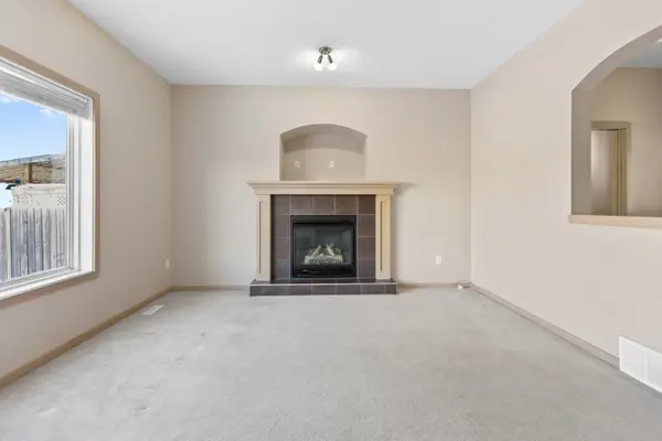 1083 Prairie Springs Hl SW, Airdrie, AB T4B 0E7
