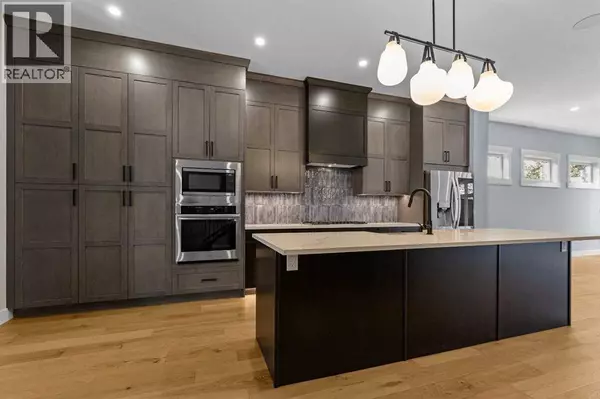 1415 27 Street SW, Calgary, AB T3C1L4