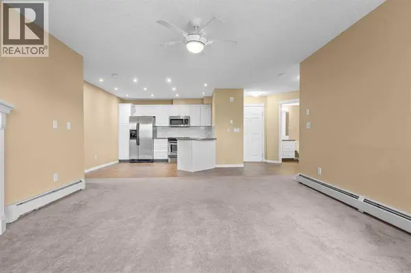 201, 20 Country Hills View NW, Calgary, AB T3K5A3