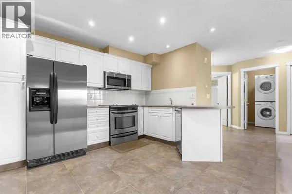 201, 20 Country Hills View NW, Calgary, AB T3K5A3
