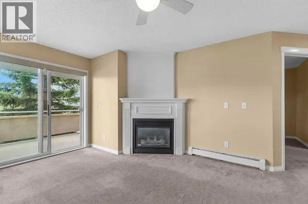 201, 20 Country Hills View NW, Calgary, AB T3K5A3