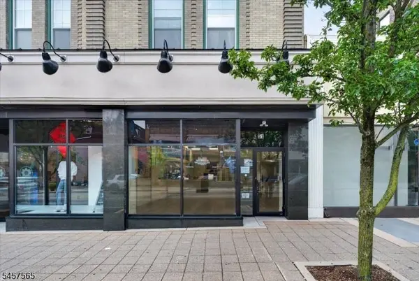 51 Main St