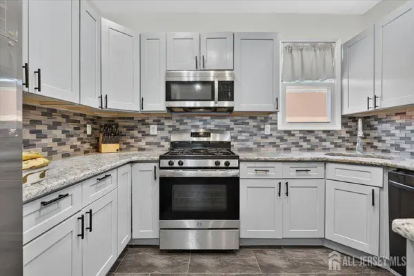603 Lincoln BLVD, Middlesex County, NJ 08846