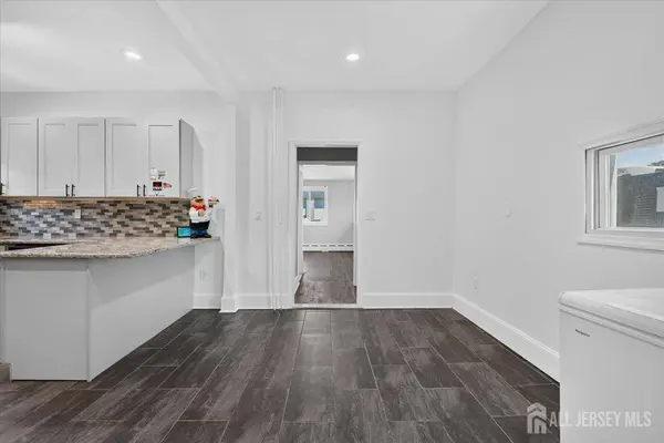 603 Lincoln BLVD, Middlesex County, NJ 08846