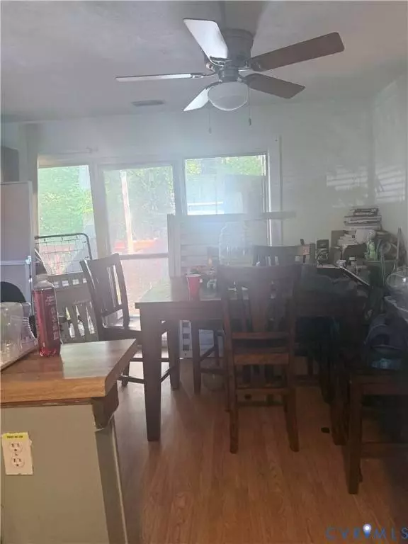 220 Misty Point LN, Newport News, VA 23603