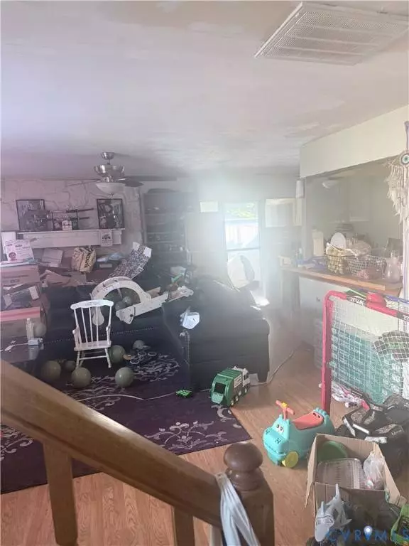 220 Misty Point LN, Newport News, VA 23603